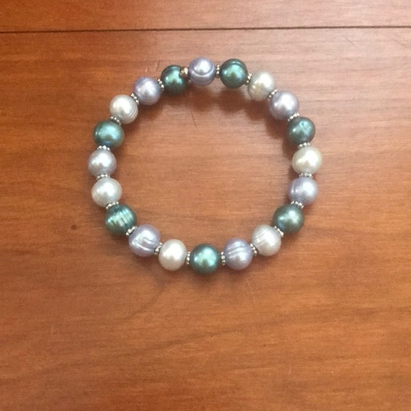 Cue beaded bracelet. - Picture 1 of 4